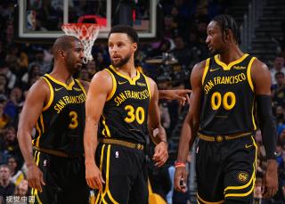 相比之下 相比之下