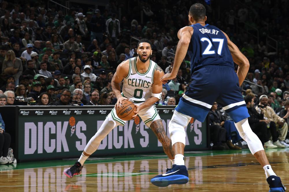 在防守端的 在防守端的