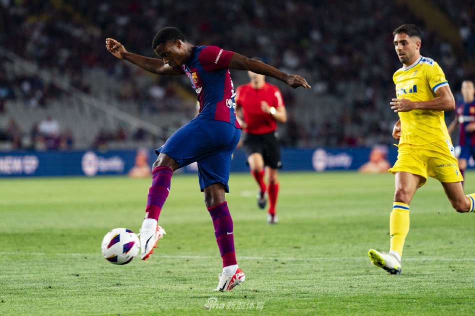 南足球蓬勃 南足球蓬勃